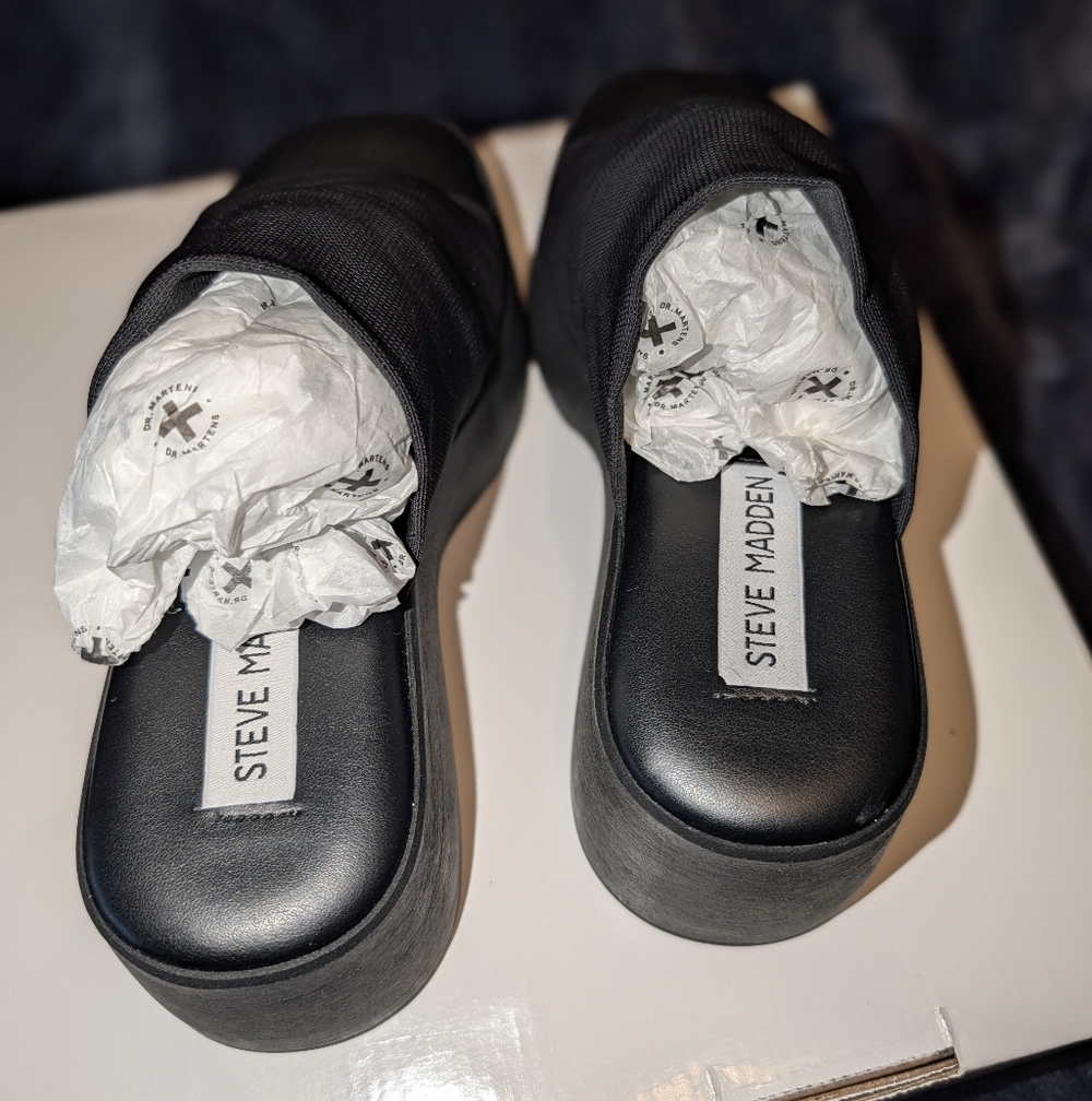 Steve Madden women's slinky 30 platform sandals - Like New 🖤 - Picture 3 of 9